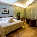 Ξενοδοχείο Hestia Barons Old Town 4*