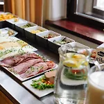 Hotel Hestia Barons Old Town 4*