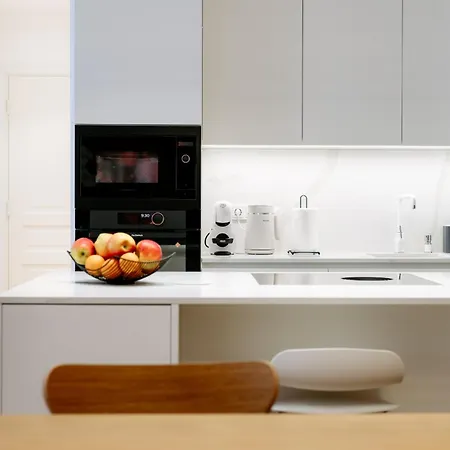 Hestia Barons Old Town 4*