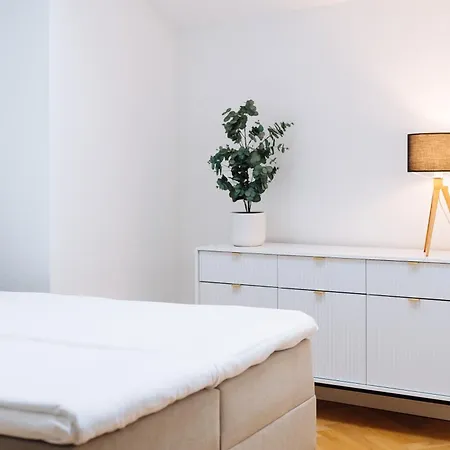 Hotel Hestia Barons Old Town 4*