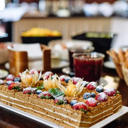 Otel Hestia Barons Old Town 4*