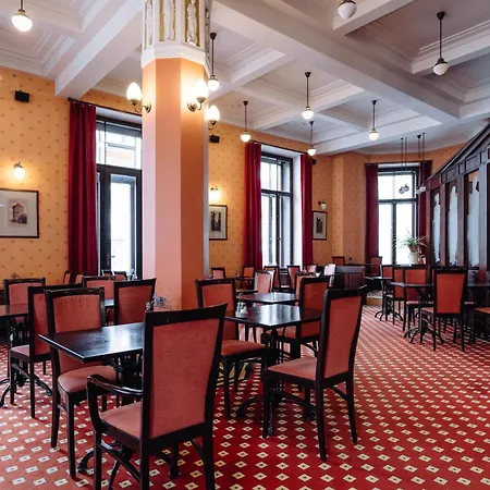 Hestia Barons Old Town