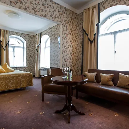 Otel Hestia Barons Old Town 4*