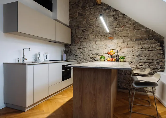 Hestia Barons Old Town