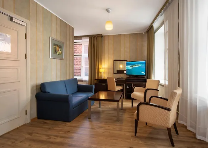 Hotel Hestia Barons Old Town 4*