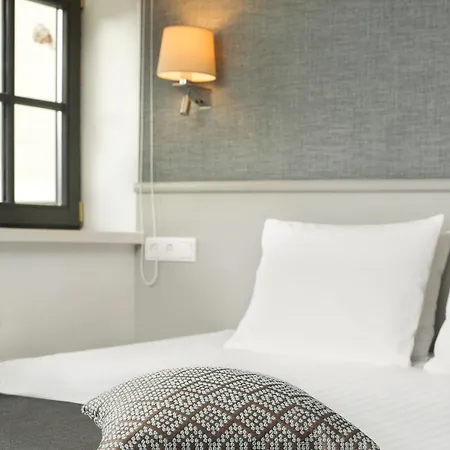 Hotell Hestia Barons Old Town 4*