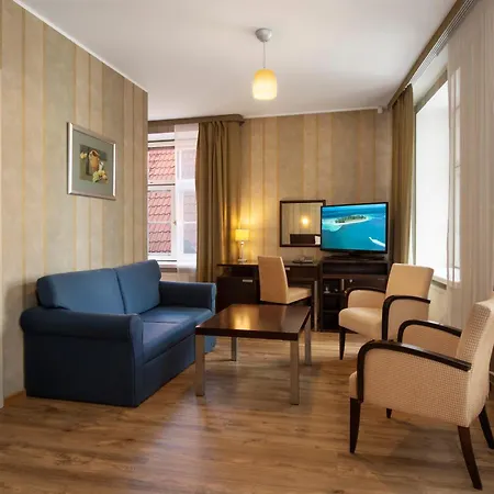 Hotell Hestia Barons Old Town 4*