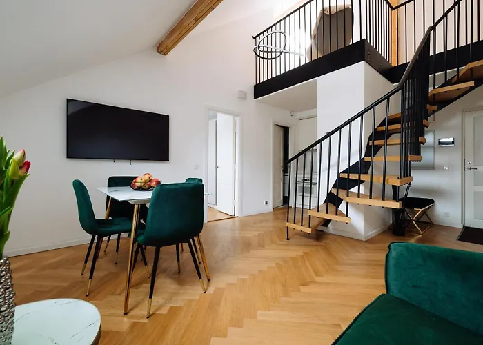 Hestia Barons Old Town